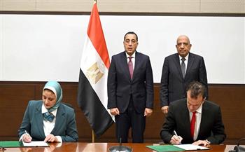 رئيس الوزراء يشهد مراسم توقيع اتفاقية بين الشركة المصرية لنقل الكهرباء و"K&K" الإماراتية 
