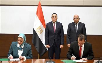 رئيس الوزراء يشهد مراسم توقيع اتفاقية بين الشركة المصرية لنقل الكهرباء و"K&K" الإماراتية 