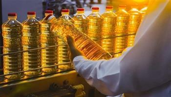 «القابضة» تعلن عن طرح زيت تمويني جديد بسعر 27 جنيهًا على بطاقة التموين