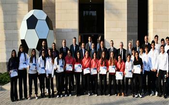 وزير الرياضة يكرم منتخب الناشئين والناشئات للبادل بعد إنجازهم ببطولة العالم