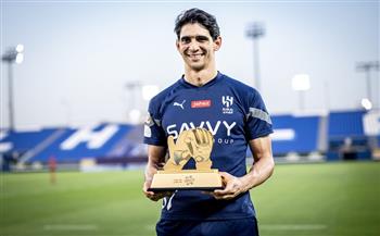 تقرير: "الهلال" يقترب من تجديد تعاقده مع الحارس المغربي ياسين بونو
