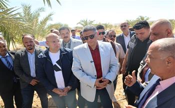محافظ الجيزة يتفقد الأعمال الإنشائية بالمدرسة الزراعية الثانوية في الواحات البحرية