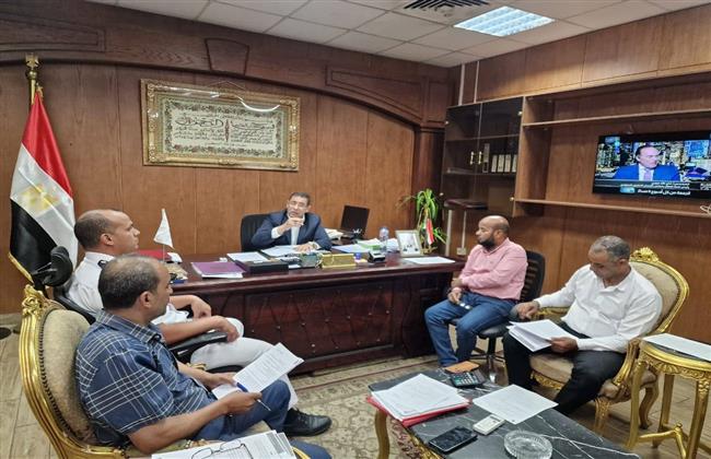سكرتير مساعد الأقصر يترأس الاجتماع الدوري للجنة العليا للإشراف على المواقف