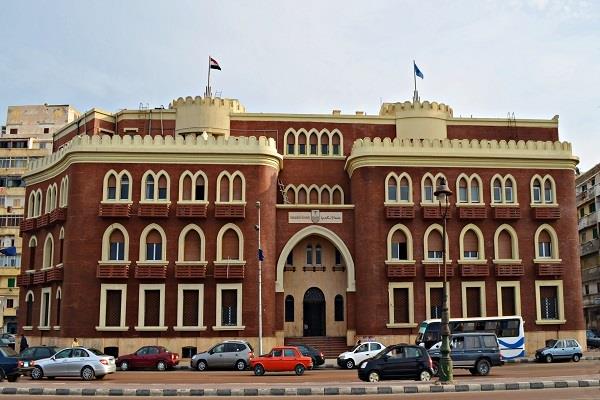 جامعة الإسكندرية: نولي اهتمامًا خاصاً بالمشروعات التي تعزز الوعي الثقافى