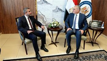 وزير البترول يناقش تبادل الخبرات مع الإمارات في الغاز غير التقليدي والطاقة المتجددة  