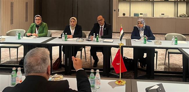 وزير العمل يلتقي وزراء عمل قطر والأردن ولبنان وتونس .. ونائب "الوزير" السعودي