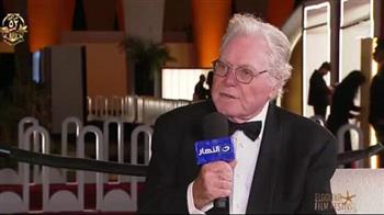 حسين فهمي عن مهرجان الجونة: «زي الكريم شانتيه فوق التورتة»