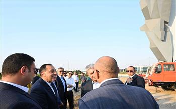 رئيس الوزراء يطمئن ميدانيا على الانتهاء من أعمال تطوير المنطقة المحيطة بالمتحف المصري