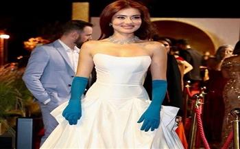 أغرب إطلالات النجوم في حفل افتتاح الدورة الثامنة من مهرجان الجونة السينمائي| صور