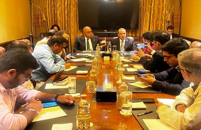 وزير الخارجية يلتقى ممثلي كبرى الصحف الهندية ووكالات الأنباء الدولية