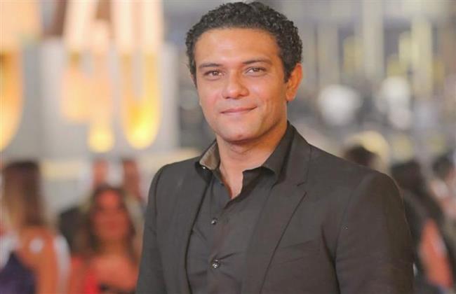 آسر ياسين طبيب بيطري في الإعلان التشويقي لفيلم «إن غاب القط»