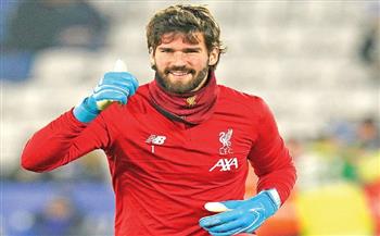 أرني سلوت: ليفربول يفتقد أليسون في قمة مانشستر يونايتد بالدوري الإنجليزي