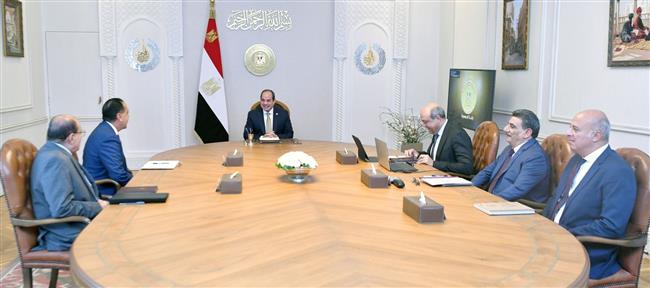 الرئيس السيسي يتابع مشروع "مبنى 4" بمطار القاهرة ويوجه بتطوير شامل لقطاع الطيران المدني