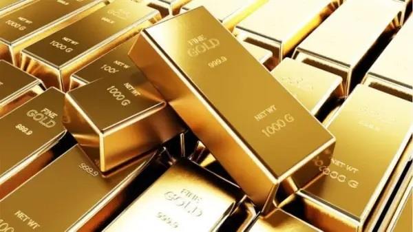 من قمة تاريخية إلى تصحيح حاد.. الذهب ينهي أسبوعًا متقلبًا بمكاسب 4.8%