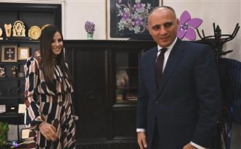 السفير المصري في بلجراد يلتقي قرينة الرئيس الصربي