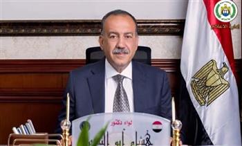 محافظ أسيوط: ضبط لحوم غير صالحة وتحرير 291 محضر تمويني في حملات مكثفة على المخابز والأسواق
