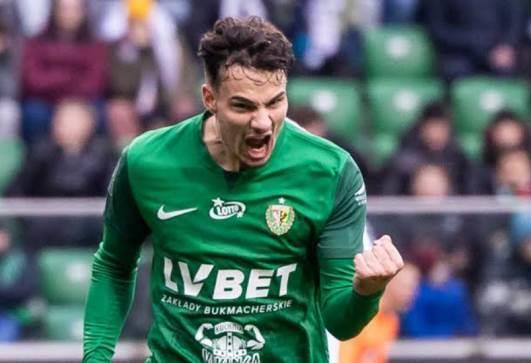الأهلي يجمد المفاوضات مع الفلسطيني أسد الحملاي