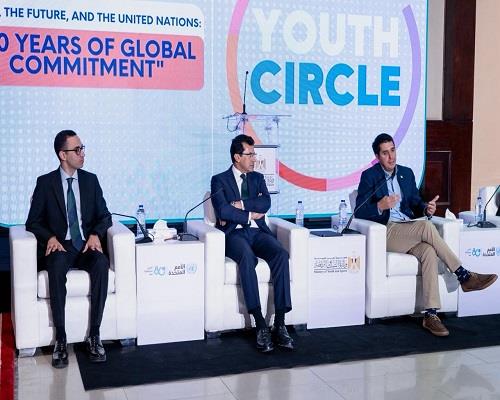وزير الشباب يلتقي الأمين العام المساعد للأمم المتحدة في حوار مفتوح مع شباب مصر  