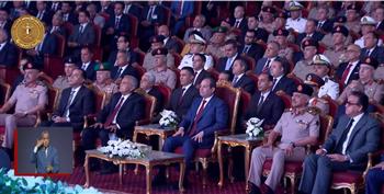 الرئيس السيسي يشاهد عرضًا مسرحيًا عن حرب أكتوبر خلال فعاليات الندوة التثقيفية