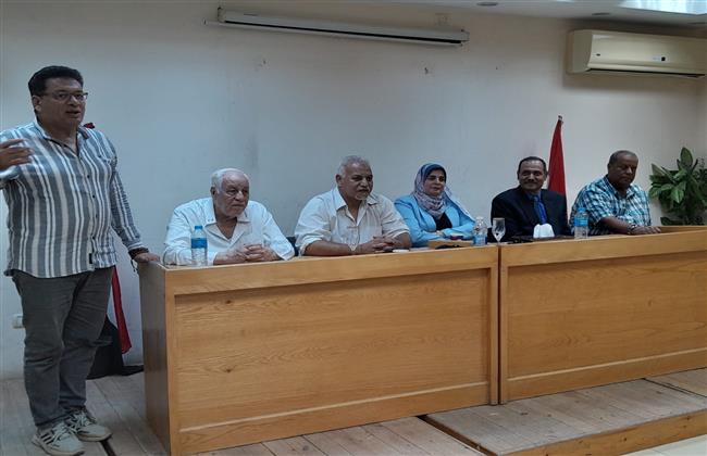 لقاءات أدبية وقوافل لاكتشاف المواهب ضمن أنشطة قصور الثقافة بأسيوط 