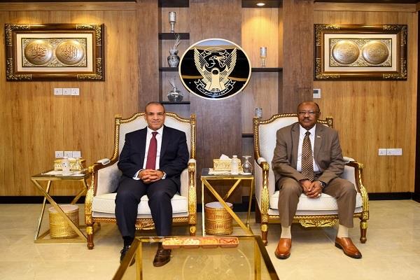 عبد العاطي يؤكد دعم مصر لوقف إطلاق النار وإنهاء معاناة الشعب السوداني 