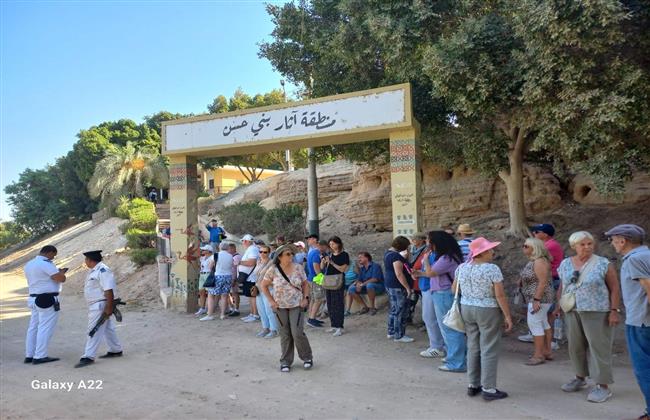 انتعاش الحركة السياحية بالمنيا مع توافد أفواج ألمانية وأسترالية وفرنسية