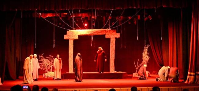 عرض "الخوف" ضمن مهرجان مسرح الهواة