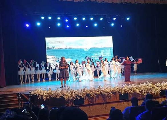 مارلينا روسوغلو وفاطمة محمد علي يفتتحان مهرجان الإسكندرية السينمائي بأغنية عن المدينة
