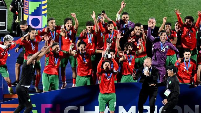 كأس العالم للشباب 2025.. المغرب يتسلم لقب البطولة وسط فرحة عارمة