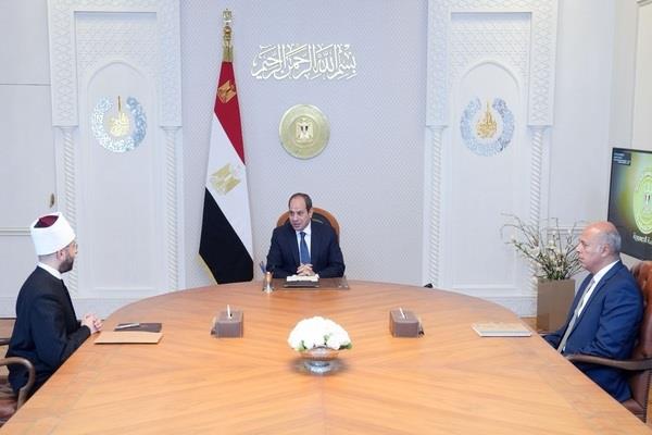  الرئيس السيسي يستعرض مع وزير الأوقاف عددًا من ملفات عمل الوزارة