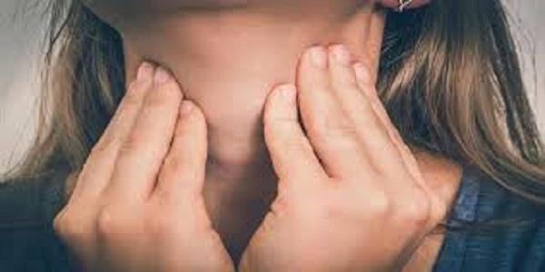 هل النساء أكثر  عرضة لاضطرابات الغدة الدرقية؟.. اعرفي التفاصيل  