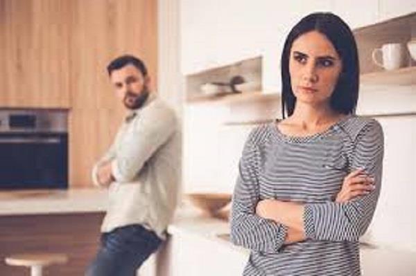 إشارات صامتة تؤكد تراجع مشاعرك العاطفية تجاه شريك الحياة