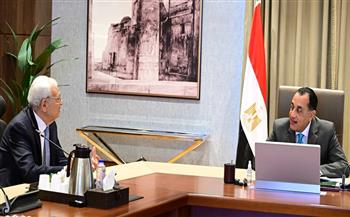 رئيس الوزراء يستعرض جهود وخطوات تحسين الخدمات المقدمة إلكترونيا للمواطنين والمستثمرين