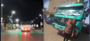  ضبط قائد سيارة نقل للسير برعونه معرضاً حياة المواطنين للخطر في سوهاج
