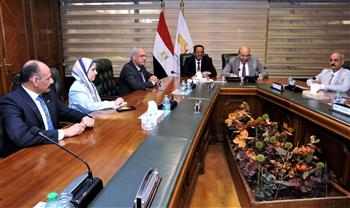  وزير الطيران المدني يشهد حفل تخرج طلبة المراقبة الجوية من اليمن الشقيق