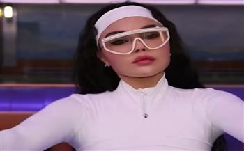 هيفاء وهبي  تمارس الرياضة وتسأل الجمهور عنها