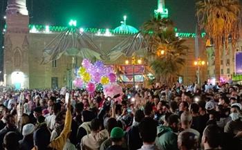 في الليلة الكبيرة لمولد الحسين.. أجواء روحانية ومشاعر صوفية بعد تطوير المسجد