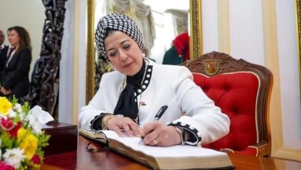 سفيرة مصر في لوساكا تشارك في افتتاح ورشة عمل تنظمها "المقاولون العرب"
