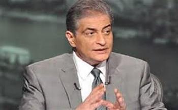 أسامة كمال ساخرًا من تصريحات رموز الإدارة الأمريكية: "إيه موضوع أمك ده يا جماعة؟"