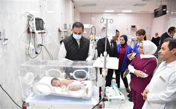 نائب وزير الصحة يبحث مع محافظ شمال سيناء جاهزية المنشآت الصحية ويتفقد مستشفى الشيخ زويد