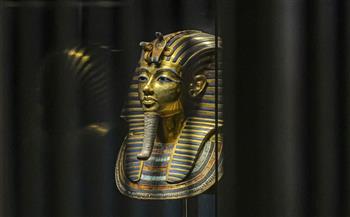 قناع الملك توت عنخ آمون.. درة المتحف المصري الكبير