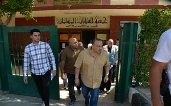 محافظ أسيوط يتفقد أنشطة جمعية الشابات المسلمات ويتابع برامج دعم الأسر المنتجة
