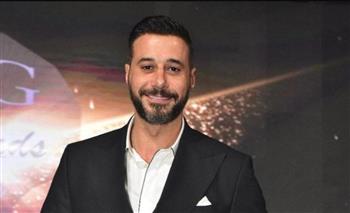 أحمد السعدني وأكرم حسني ضيفا شرف في  "السادة الأفاضل"