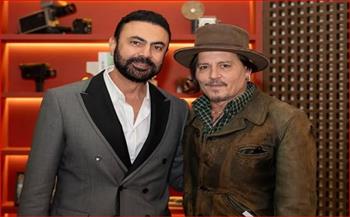 صدفة أم تمهيد لتعاون فني؟.. ظهور مفاجئ لمحمد كريم مع جوني ديب يشعل السوشيال ميديا
