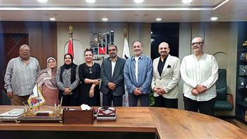اجتماع اللجنة العليا لملتقى الأراجوز والعرائس التقليدية بأكاديمية الفنون
