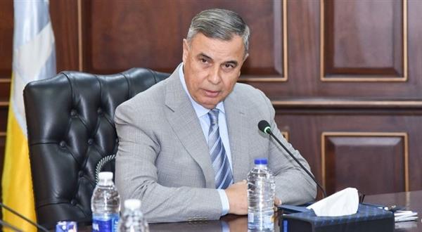 محافظ الإسكندرية: التفتيش على الأسواق والمحلات العامة لمتابعة لتوافر الاشتراطات البيئية والقانونية