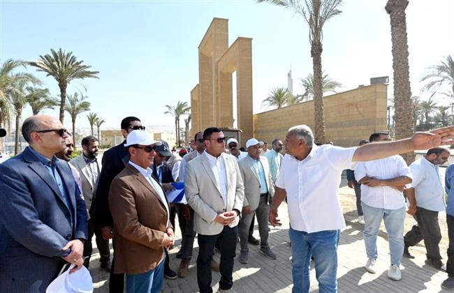 وزير الإسكان يتفقد مكونات مشروع حدائق "تلال الفسطاط"