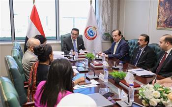 وزير الصحة يبحث مع ممثلي منظمة الصحة العالمية تعزيز أنظمة اليقظة الدوائية وضمان سلامة الأدوية