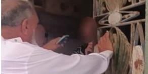 بسبب خلاف حول الإيجار.. الاستماع للمسن صاحب واقعة الصفع في السويس