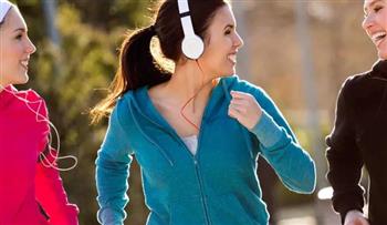 لو بتمشي بخطى سريعة.. فهذه السمات تميز شخصيتك